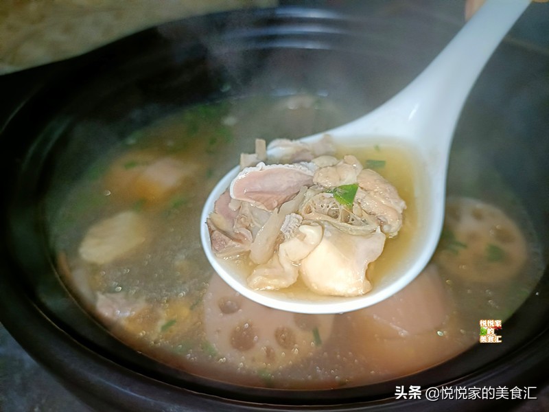 跟鸡肉炖一锅特鲜美(鸡肉一锅炖的做法)