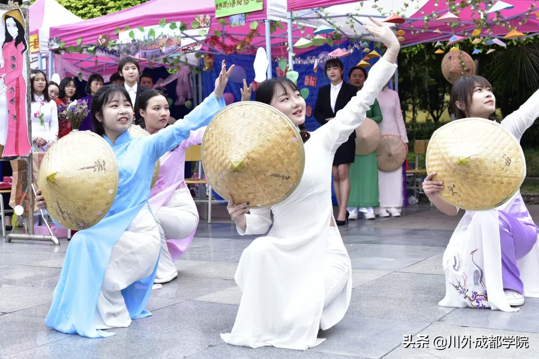 等到重返四川外国语大学成都学院的那天，我想……