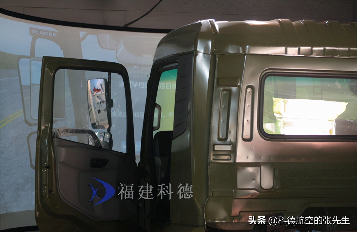 大型特种车驾驶模拟训练系统简介