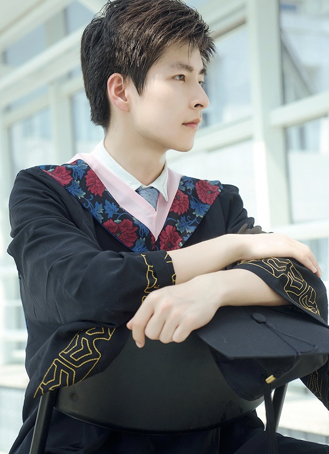 被汪涵称为“北大江直树”，这位高考状元毕业后去了世界五百强