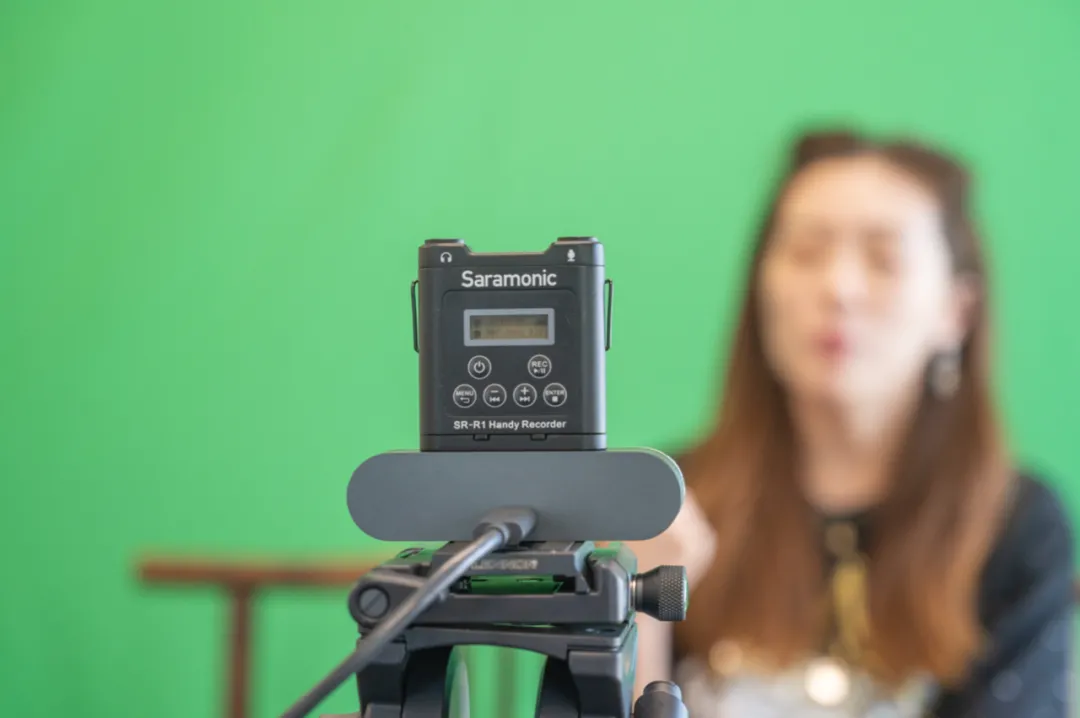 枫笛SR-R1微型录音笔，1000出头，操作简单明了，小白也能用