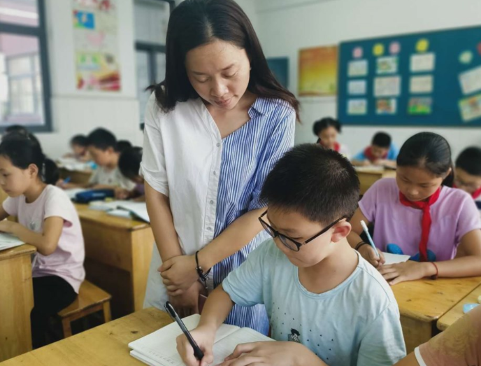 中小学延时服务落地后，新学期作息时间表曝光，家长却不淡定了