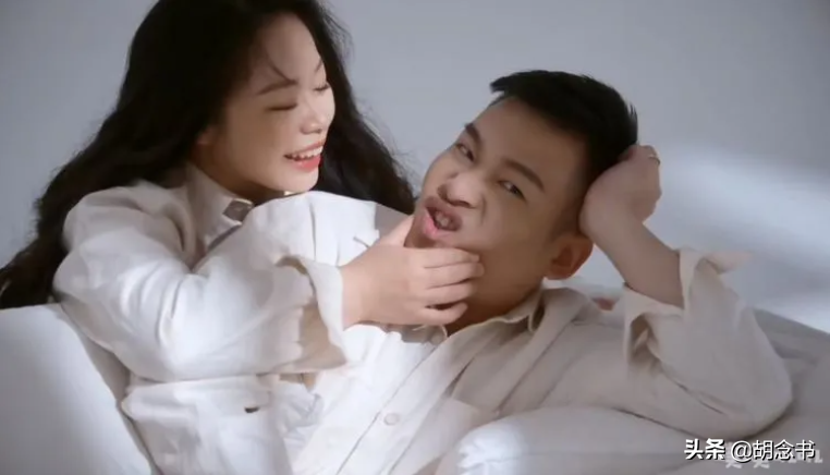 25岁厦门女孩，刚毕业就成为家庭主妇，仅用一年，实现年入千万