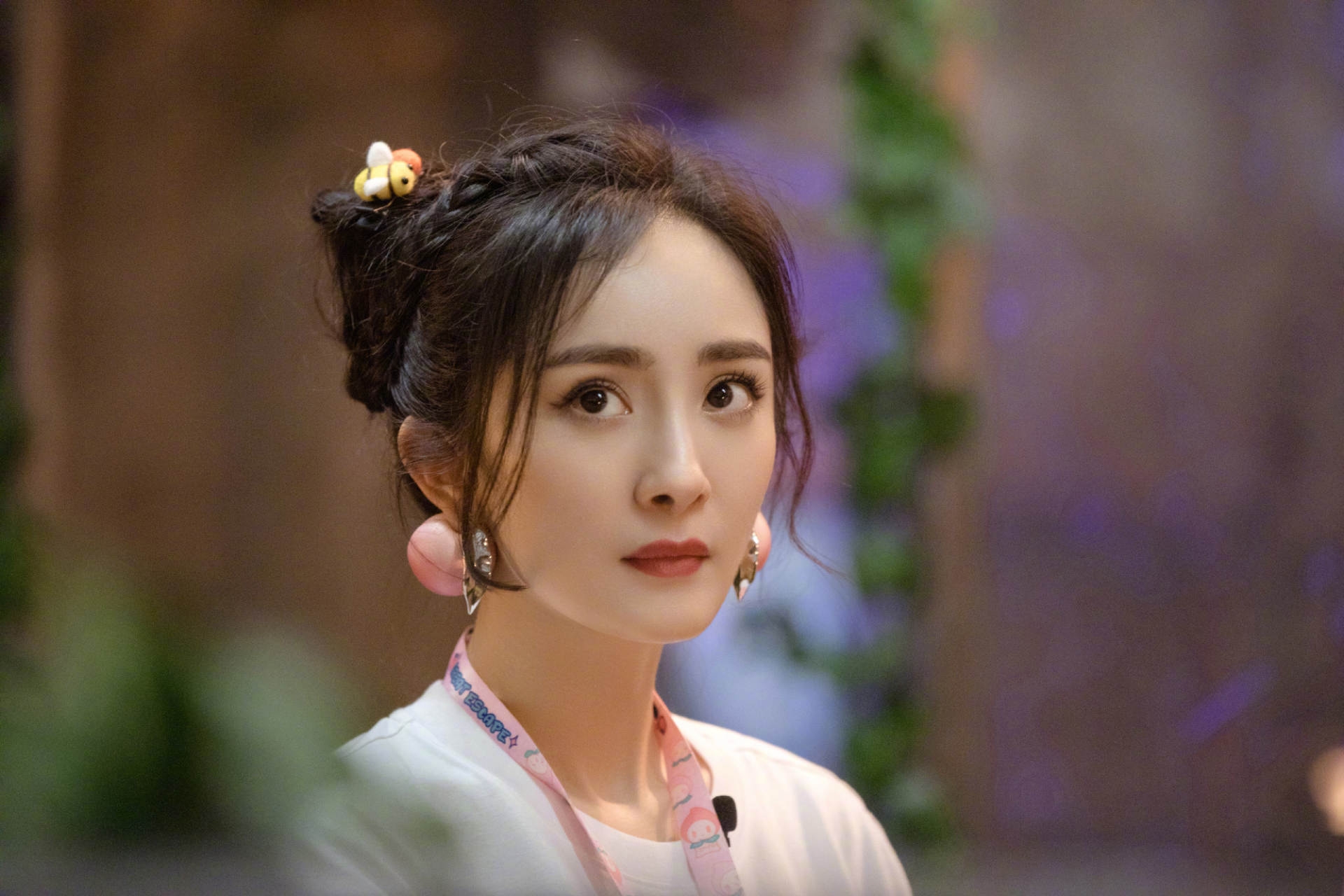 吴京被逼捐1亿，邓超孙俪受嘲讽，一场天灾让多少明星坐立难安