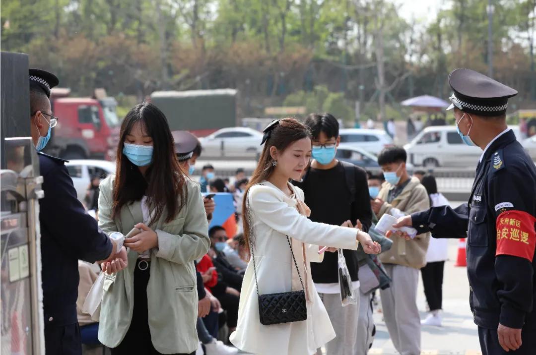 祝风雨兼程，满载而归！四川省2021年高职单招考试顺利举行！