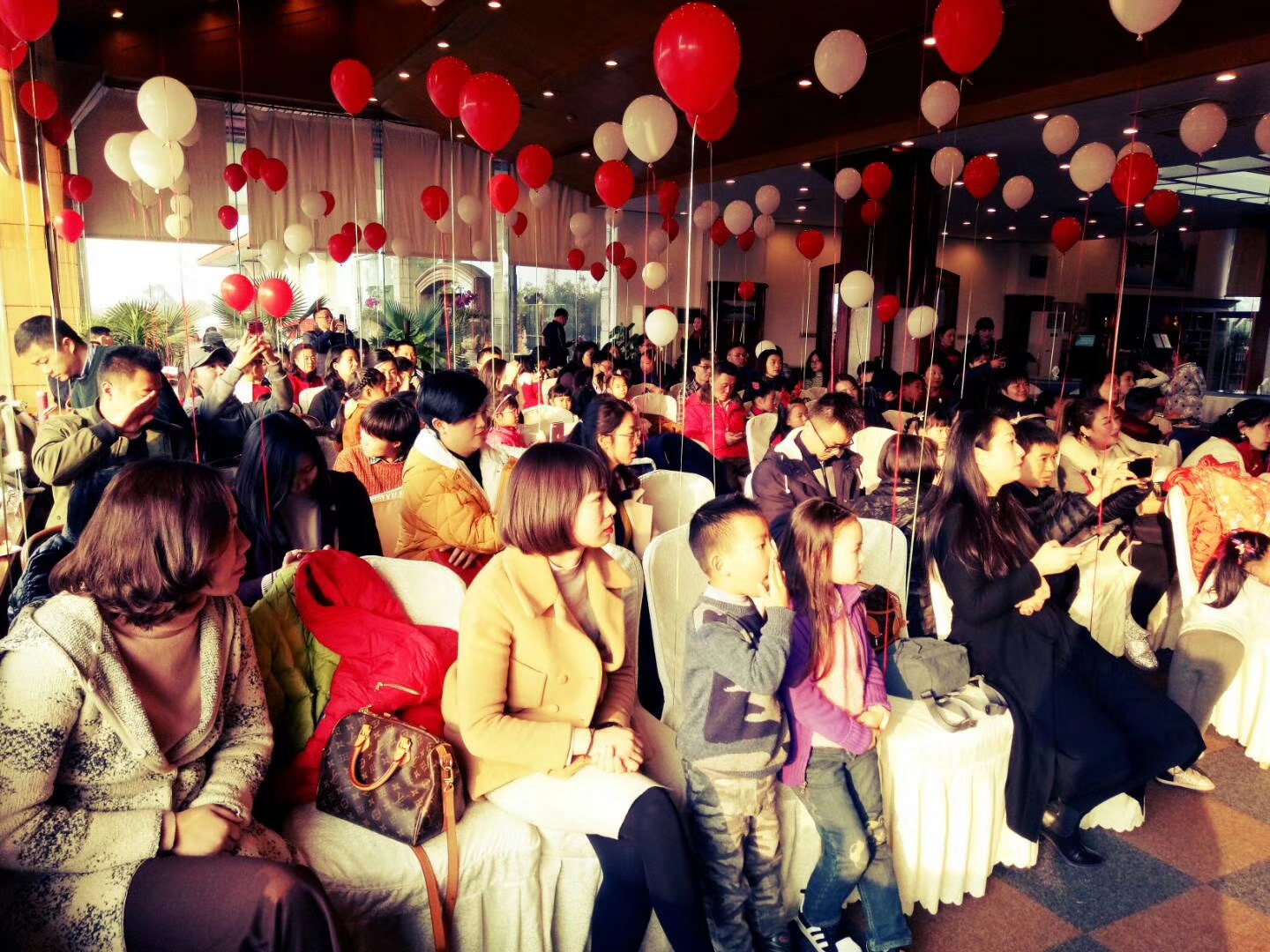 安妮花成都航空港校区被授予剑桥CICE英语双流区考点