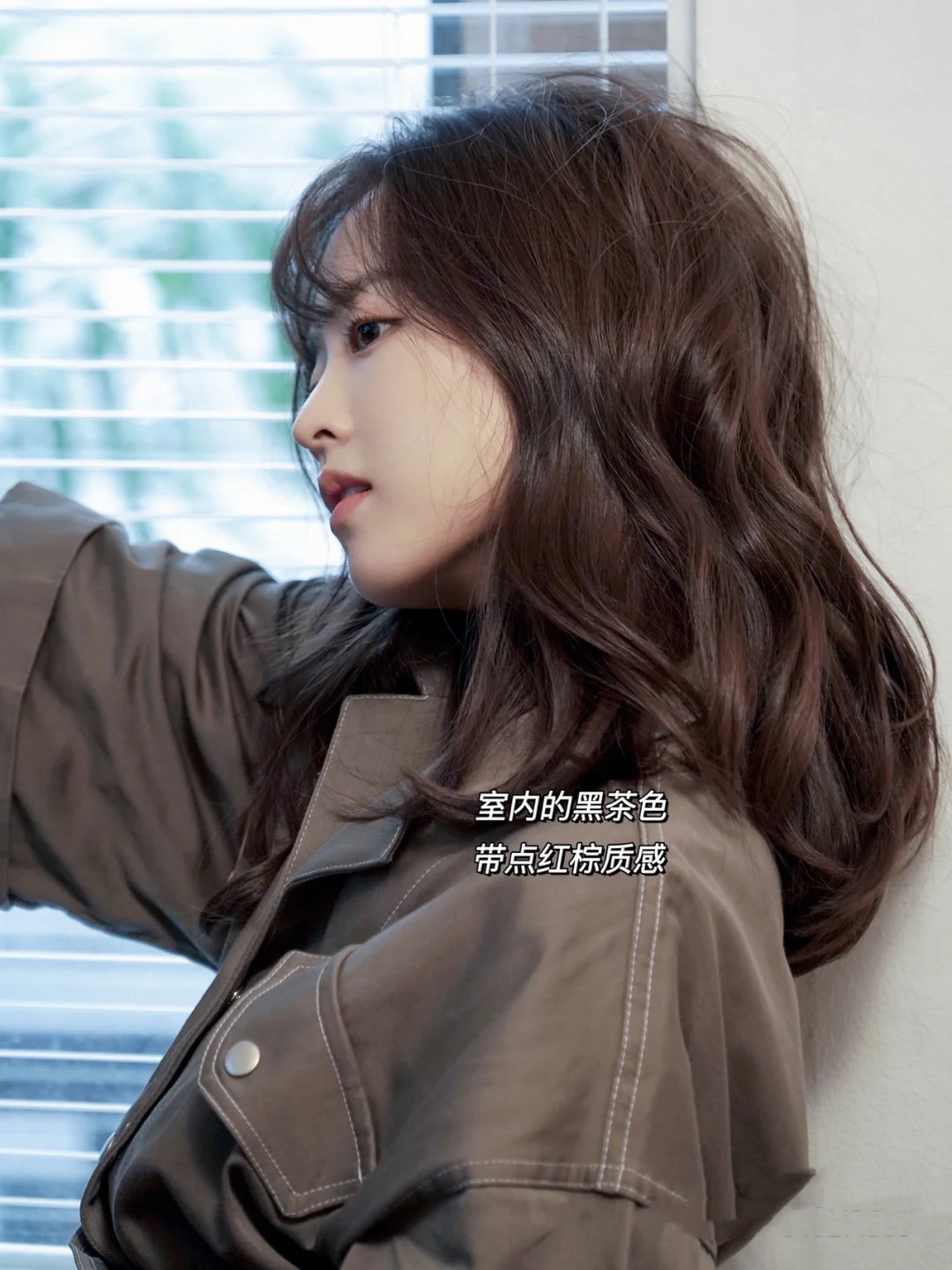 满心欢喜染了黑茶色，染完却变成了绿色，关于染发你知道多少