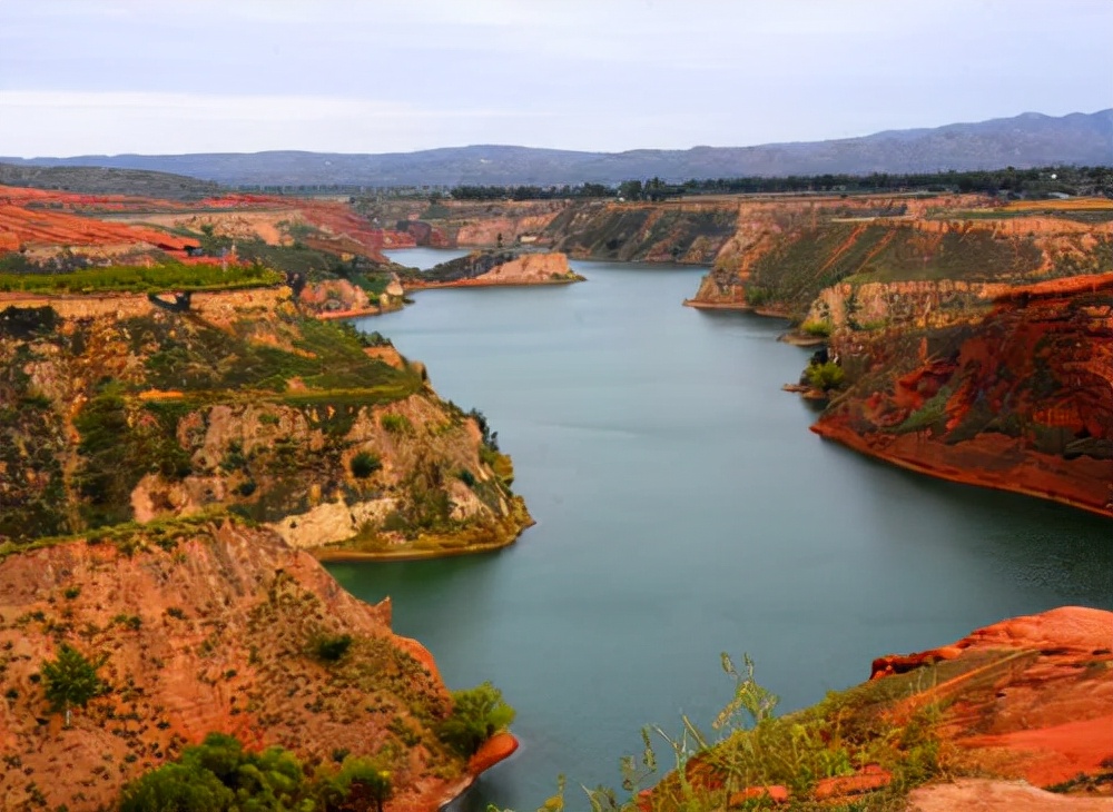陕西旅游：走进榆林靖边地区波浪谷（图）