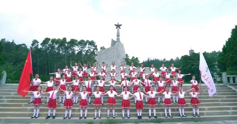 泉州这所小学真的行！名字特别，校长也特别