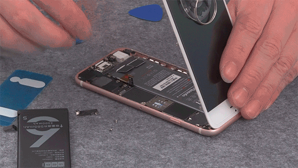 手机卡得不知所措？手把手教你更换大容量电池焕发新生