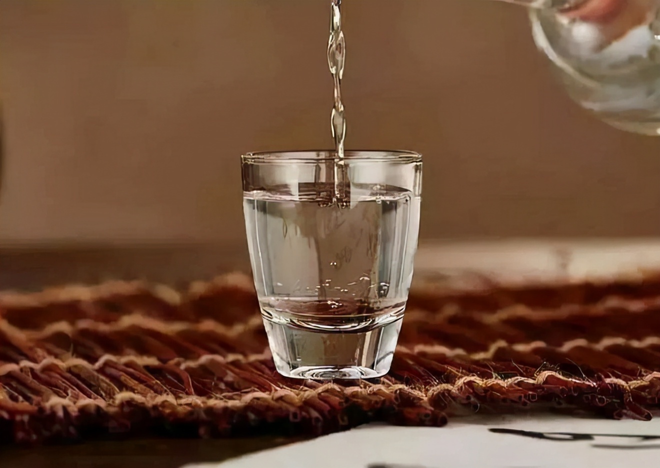 古代喝酒前為什么要溫酒？為什么現在人們喝酒卻不溫酒了？