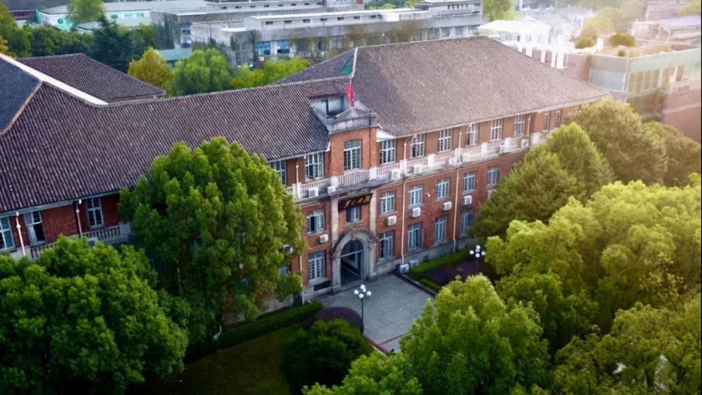 湖南又现4个“学霸寝室”！16人进入名校深造，这次全是女生！