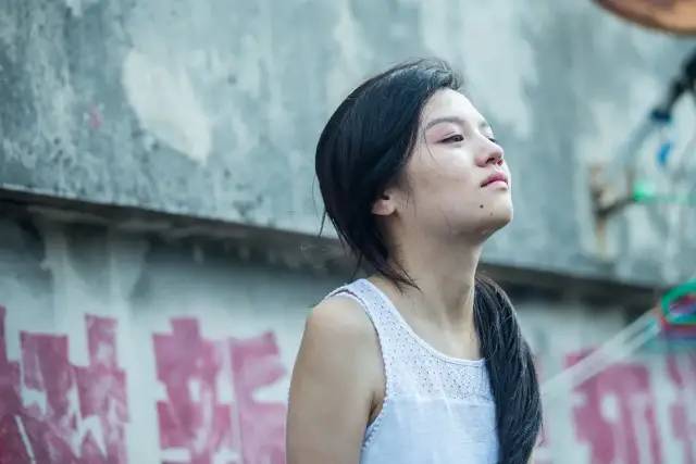 娱乐圈，神秘的“小花旦”，19岁出道，23岁成影后，如今成透明人