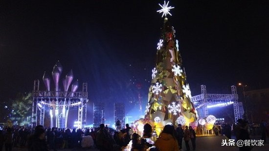今晚平安夜！必备款、浪漫款、暖心款的3种礼物攻略，你选哪个？