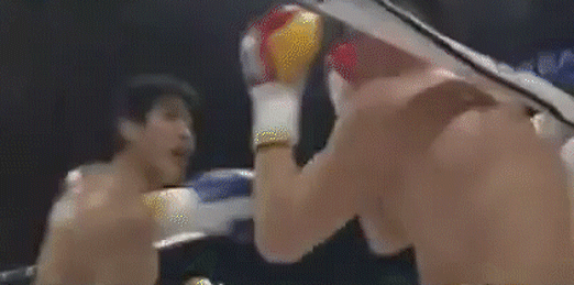 豪取 59 场连胜！揭秘死神方便散打式踢拳