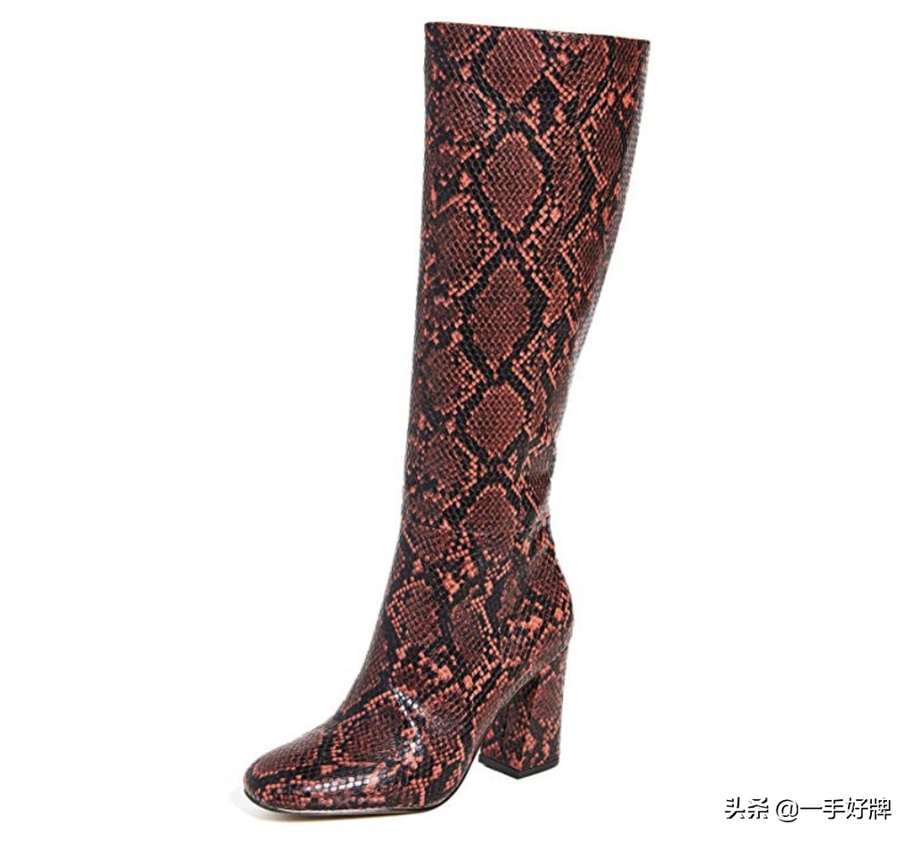 蛇纹+高筒，今年秋冬这种鞋太火，这10个大牌的流行款可以选