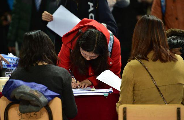 听起来像“公务员”的岗位，实际上是“临时工”，考生报考要谨慎