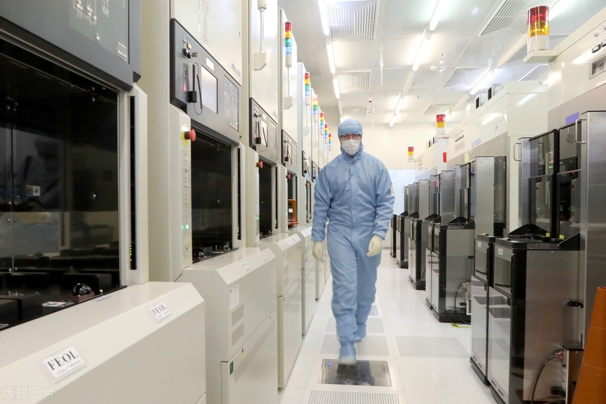 中国应从俄罗斯科研体系学什么？从两篇光学研究论文谈起