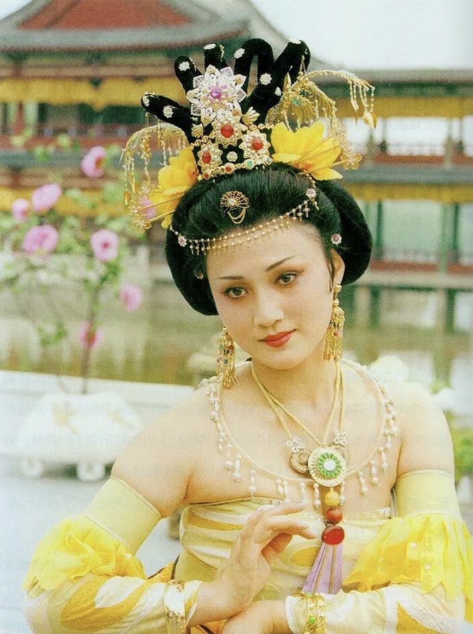 星星眼，鹅蛋脸，古装美女我只服这7位，看她们是如何惊艳四座的