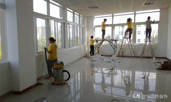 新房装修后，开荒保洁是自己做还是找人做？后悔自己多给300块
