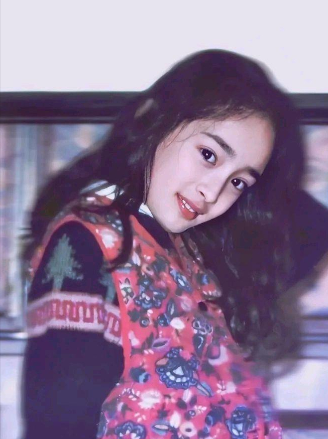 杨幂的豪放情史：征服3名男星，成为50亿资本大佬，自称前任人脉