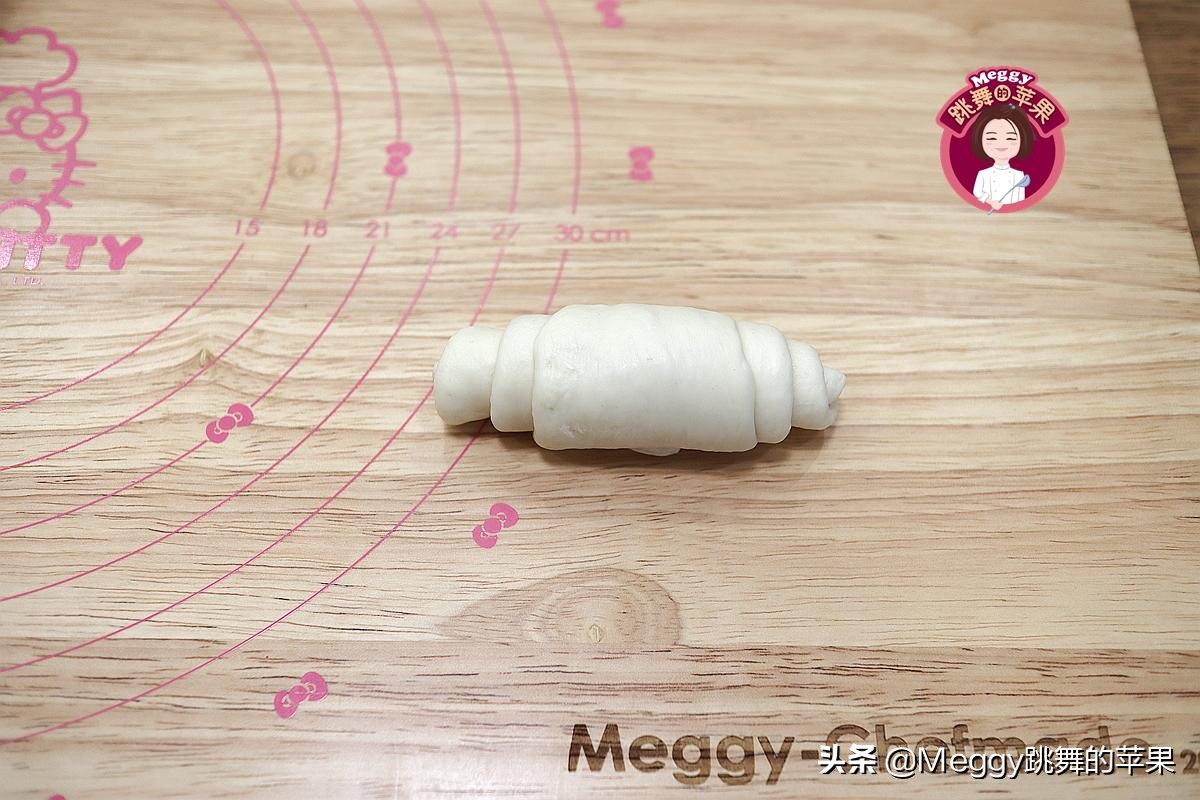 终于找到面包柔软拉丝的好方法，放3天都不硬，再也不怕挨饿了