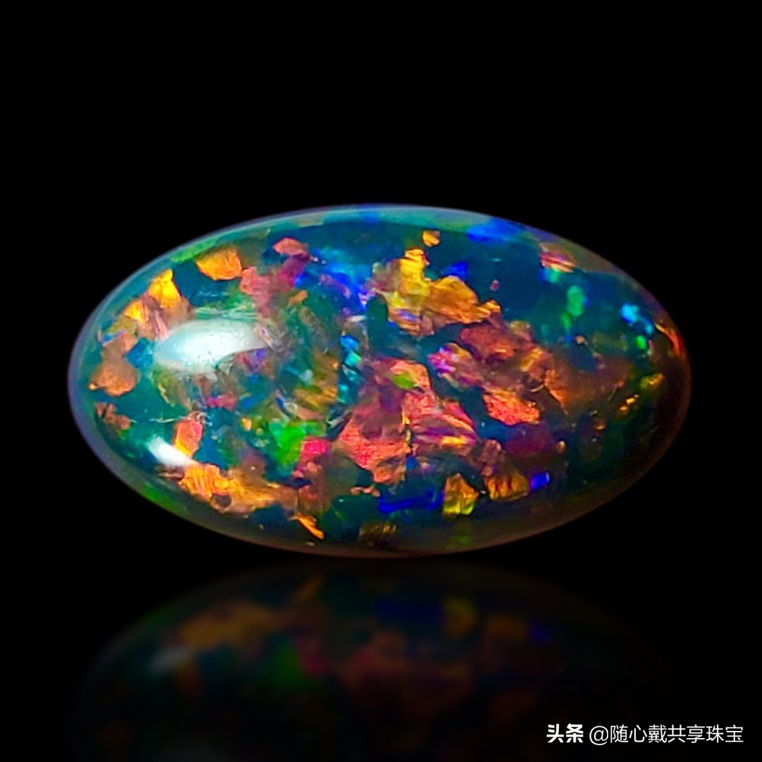 被誉为宝石中的“调色板”欧泊，不来pick一下吗？