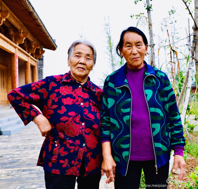 10月7日重阳节，十几首诗词100幅照片，致敬天下老年人