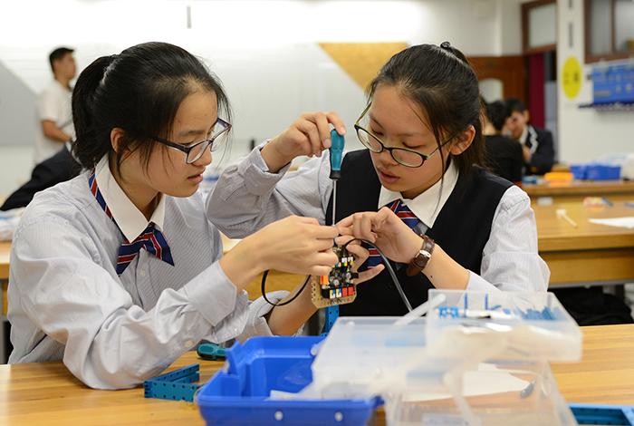 初中时男学霸“扎堆”，高中后逐渐减少？老师：女强男弱已是常态