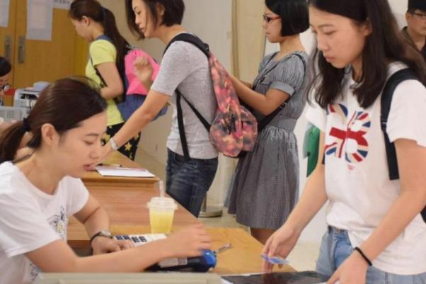 大学里含金量高的证书，大学生尽量考下来，毕业后将有助于就业