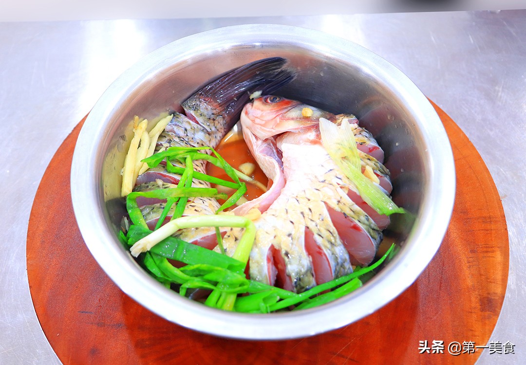 图片[4]-【豆腐炖鱼】做法步骤图 汤汁清淡 喝一次就忘不掉-起舞食谱网