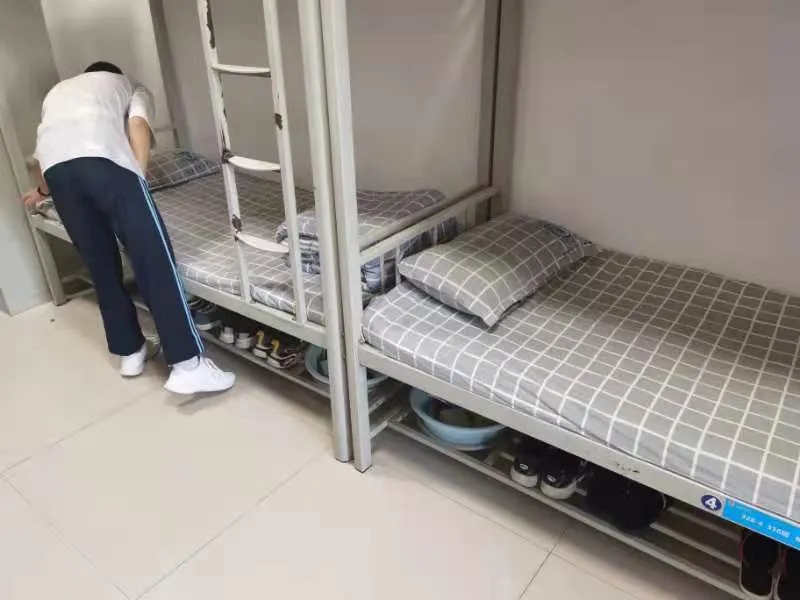 "学长教我住宿舍"---我校生活服务中心开展住宿管理主题活动