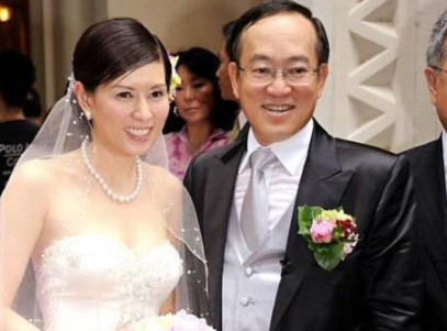 老友去世，痛失挚爱，被圈内人炮轰，周星驰“叛众亲离”的一生