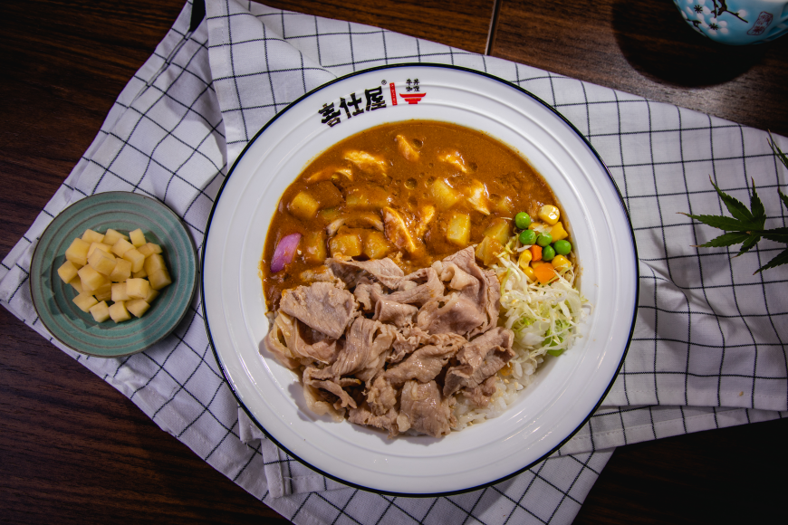 牛丼咖喱饭的"丼"到底该怎么读?