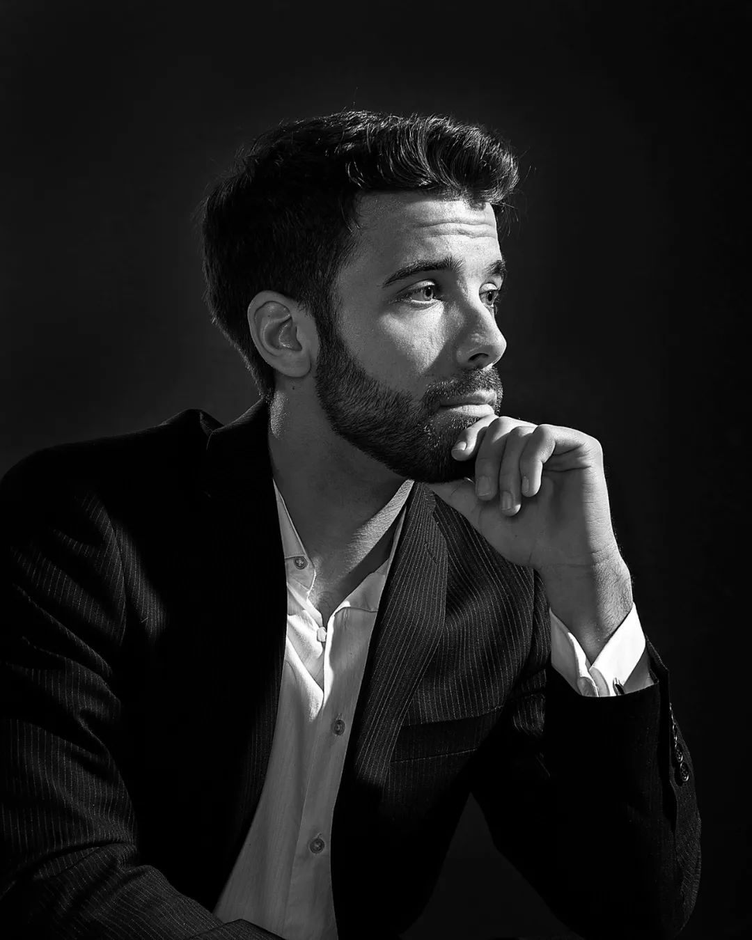 “摄影界伦勃朗”，拍下无数伟大的时代面孔，每一张都充满了故事