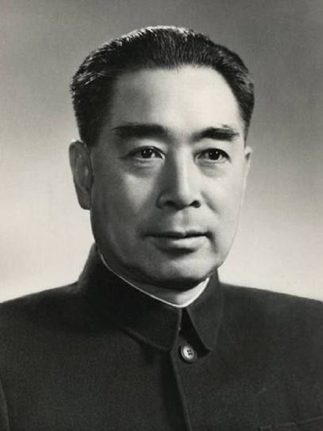 1945年重庆谈判，周总理秘书被枪杀，蒋介石花8小时找到凶手