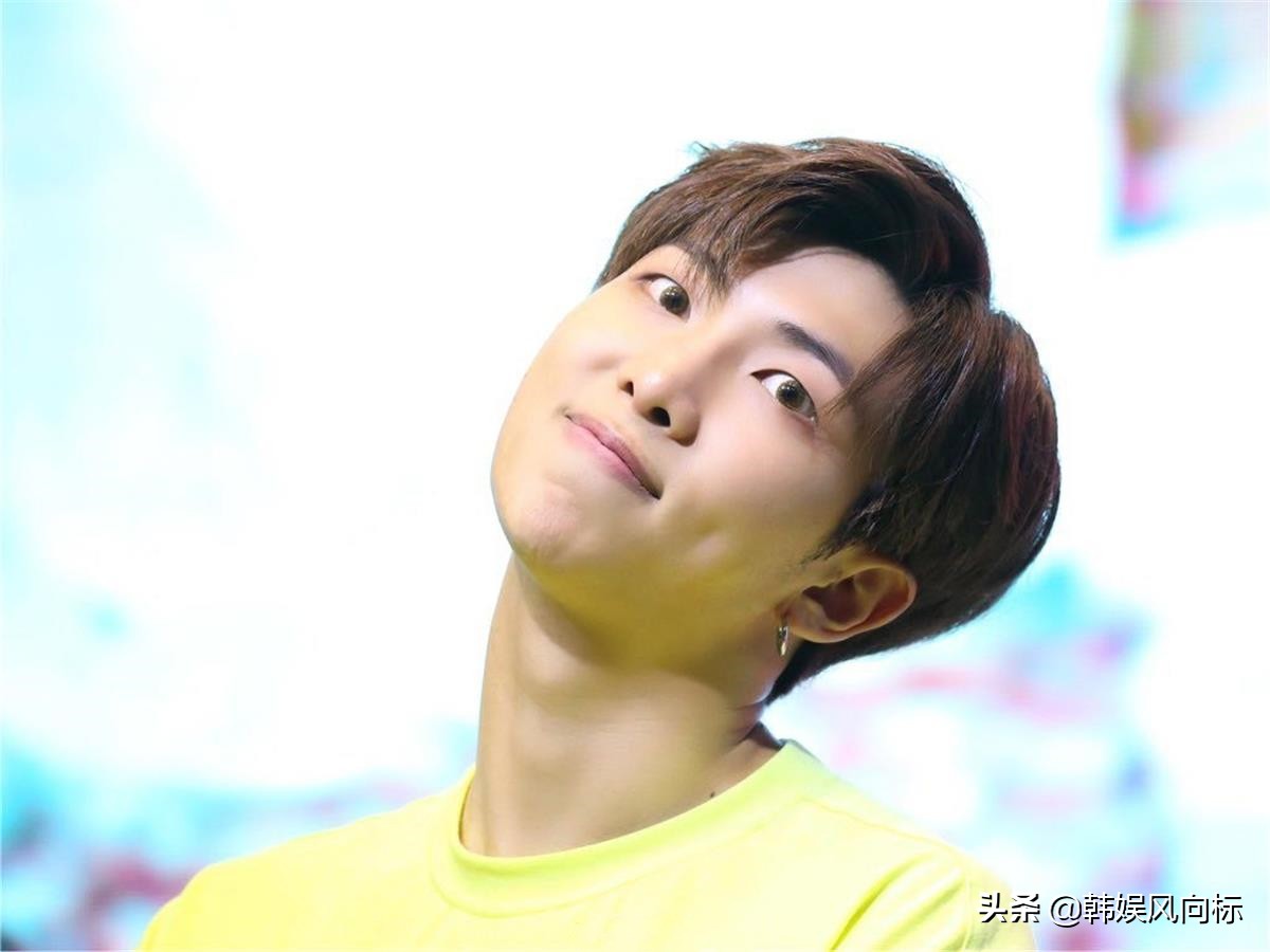 郑号锡电梯事件，V甩毛巾RAP，算尴尬吗？Jin：别看我的