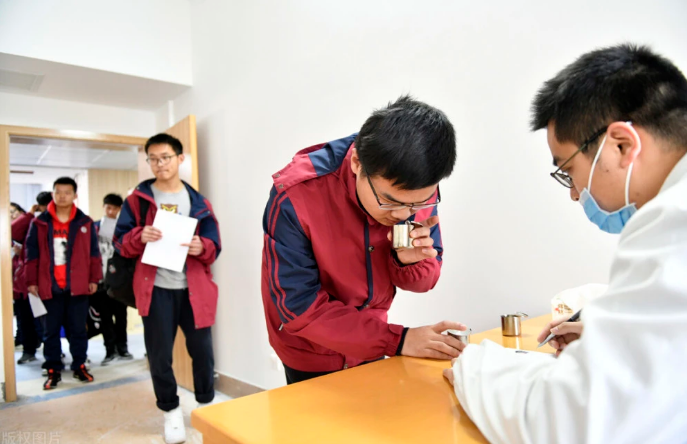 2021年“高考体检”很重要！如果不及格，很多专业都不能报考