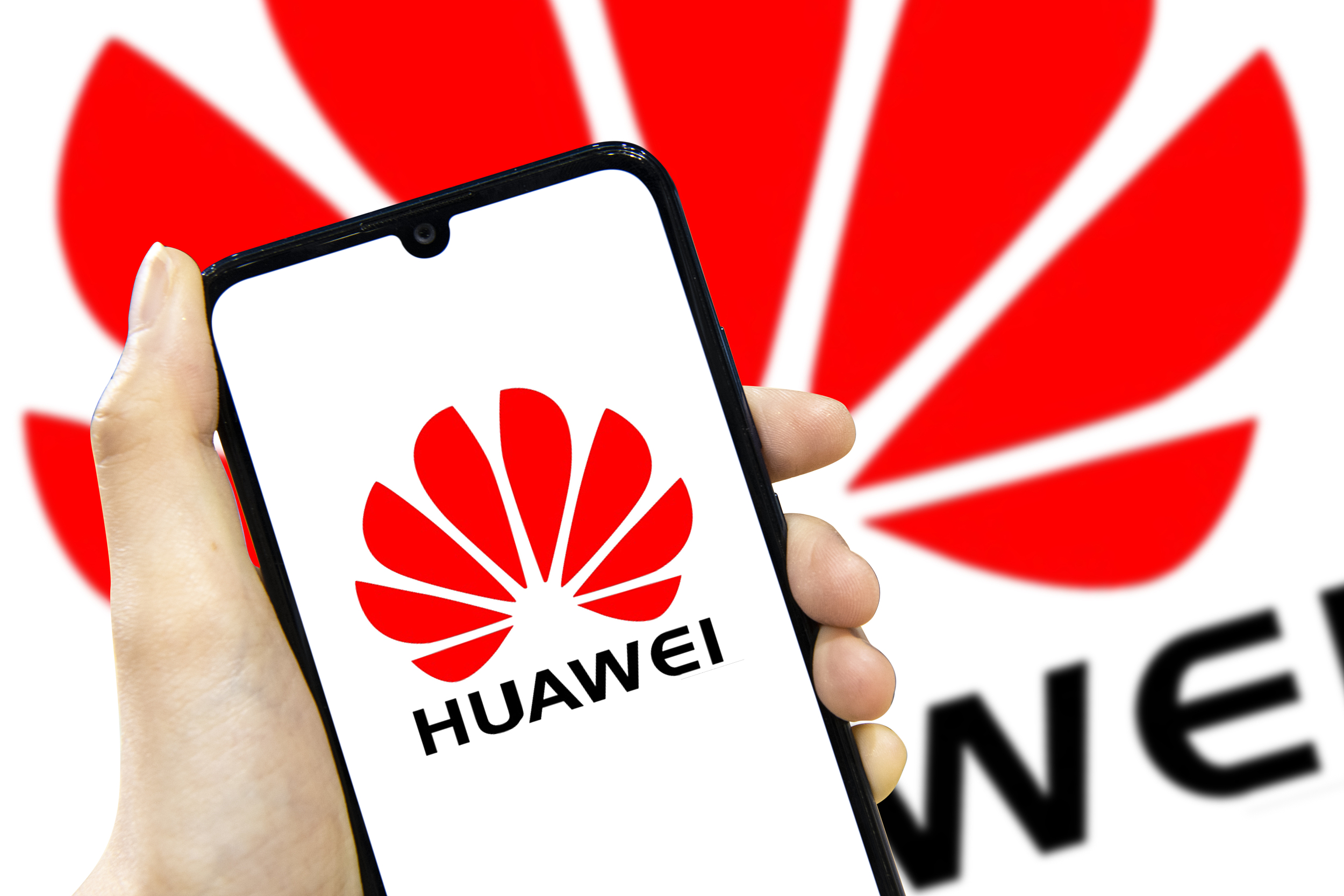 看了韩国人对三星的态度，对比下国人对华为，寒心