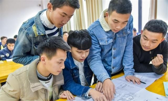 老师极力劝学生走“单招”，家长却不看好，走单招和高考有何区别