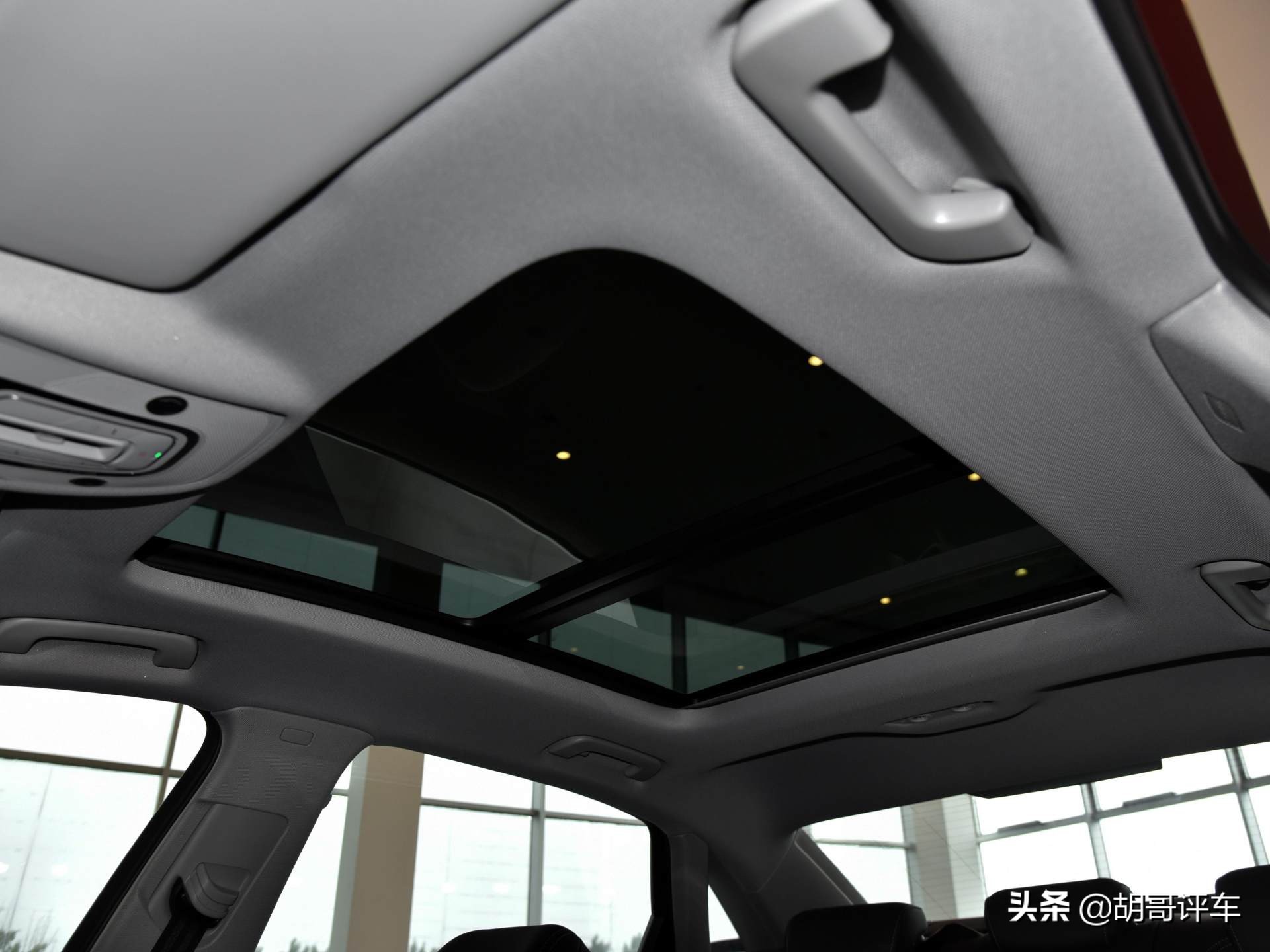 轴距超2.9米，颜值高，零百8s内，带你看奥迪A4L