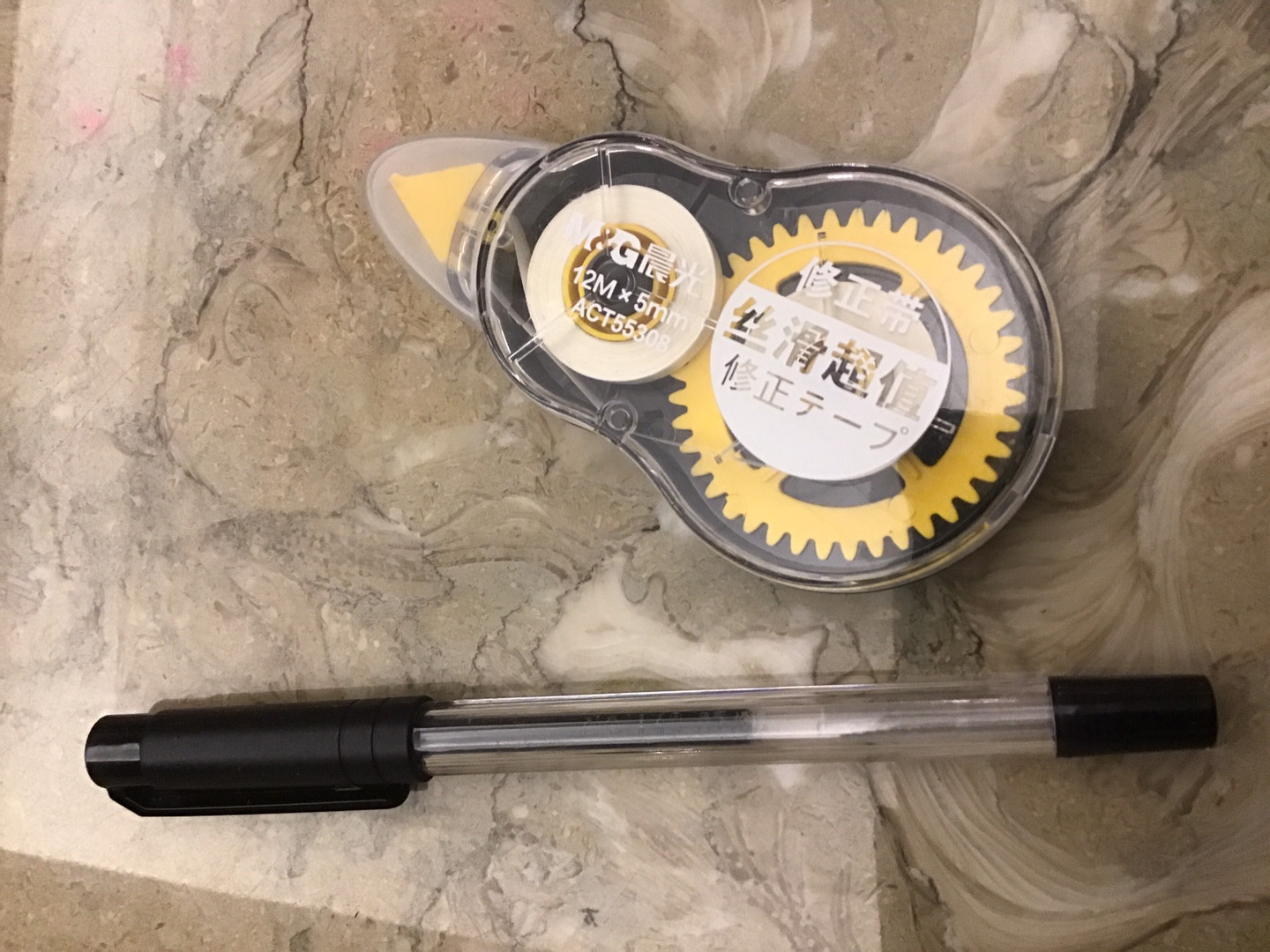 修正带可以更正书写错误，为啥老师会反对00后使用？有3个原因