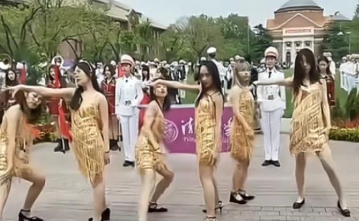 清华大学女生持续尬舞的背后，请别再消费名校口碑了