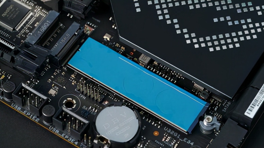 ROG MAXIMUS Z690 HERO 主板评测：Alder Lake处理器的高配伴侣