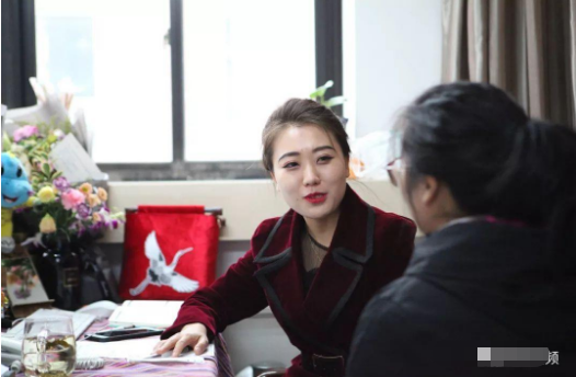 大学辅导员要“博士以上”？毕业生表示门槛太高，看到薪资后酸了