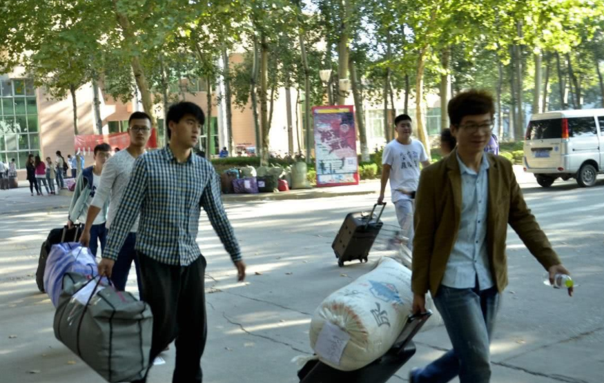 “寒门出贵子”，山西4名贫困生考上清华大学，分别优惠30至50分