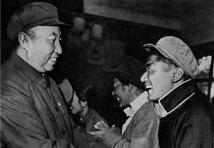 意外收到一封“意见信”，华国锋回复：破除个人迷信请从我开始