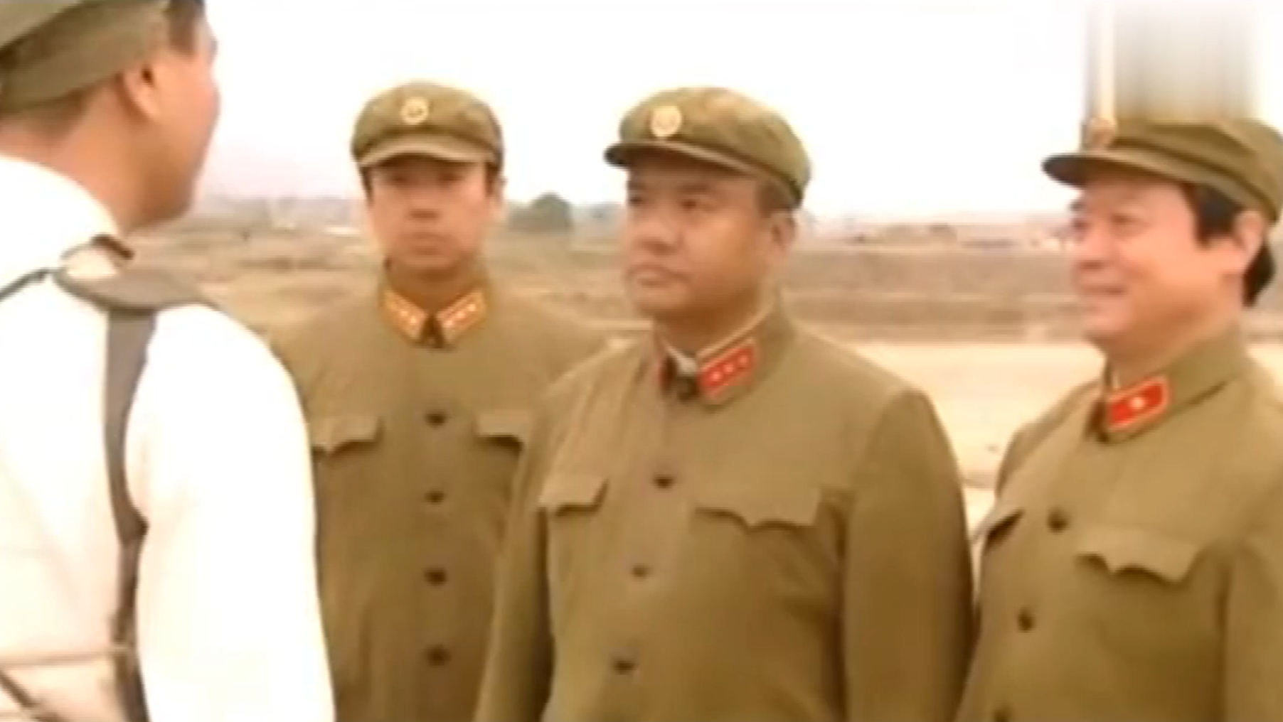 1976叶剑英问许世友：能指挥南京军区吗？许世友：司令是我的保镖