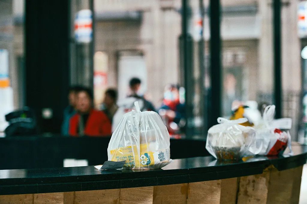 长期点外卖，塑料盒会对人体有害吗