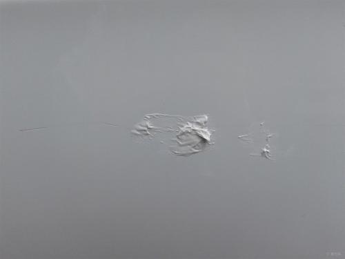 家里刷了白墙，没几天就脏兮兮，教你一个小窍门，墙壁就像冲刷的